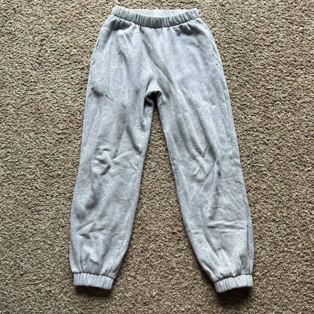 gray brandy melville sweatpants
